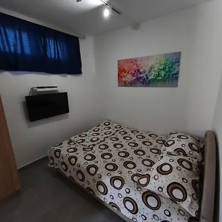 Apartman19 דירה *